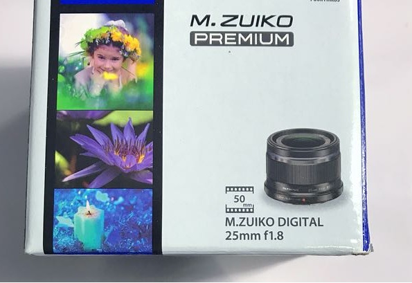 Olympus 25mm f1.8 M.ZUIKO Digital Lens - Silver